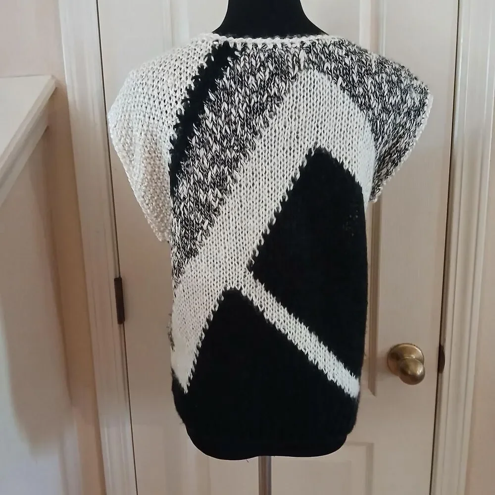 VTG 80s Donagain Geometric Black White Chunky Knit Cap Sleeve Sweater Vest Top M